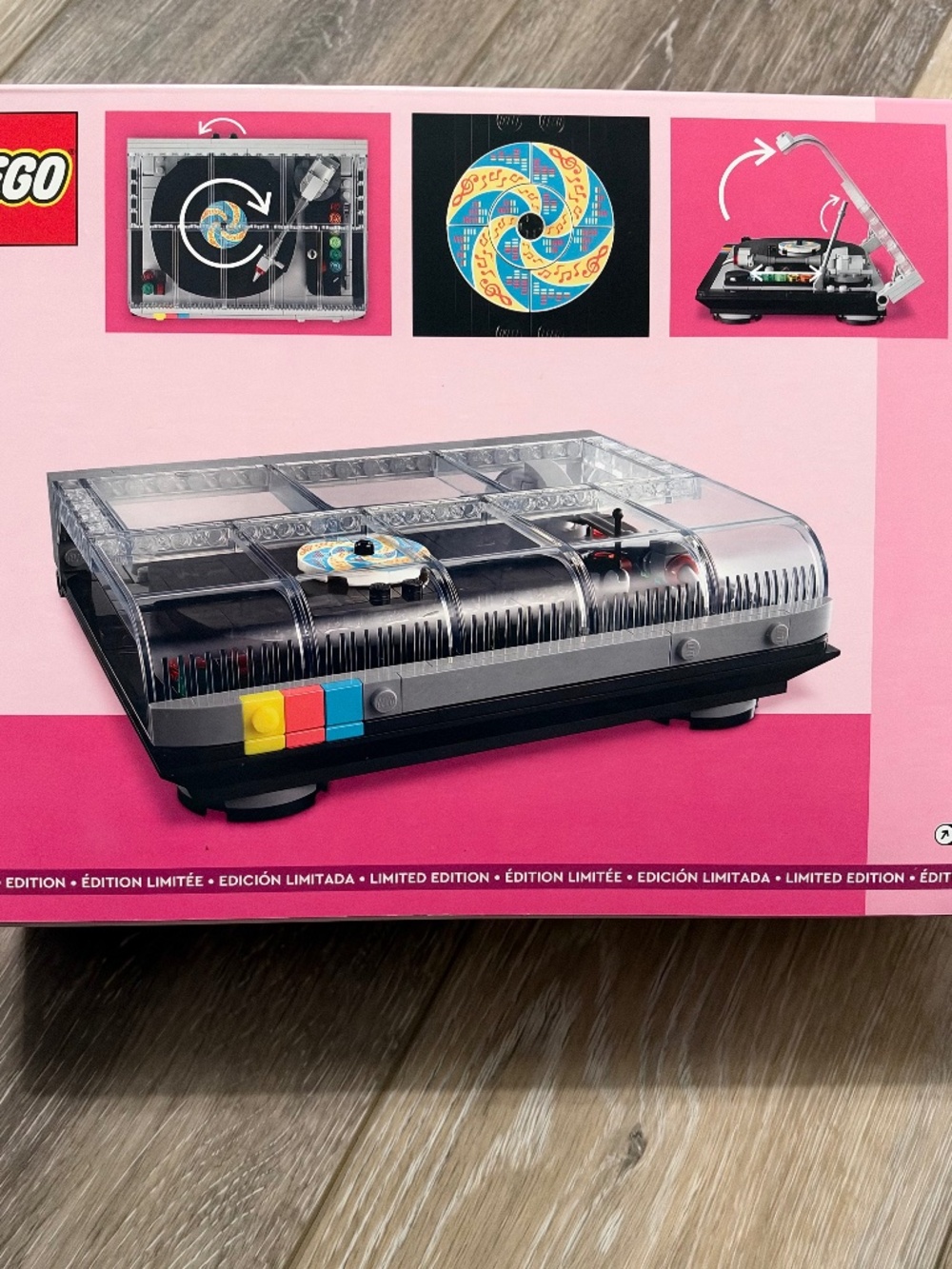 Lego Retro Record Player - Picture 6 of 6